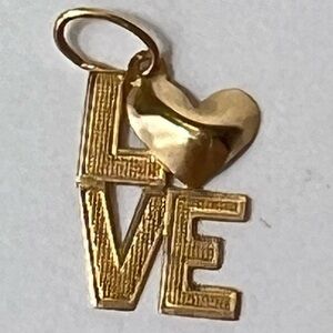 14K GOLD VINTAGE LOVE STORY LOVE CHARM PENDANT SIGNED